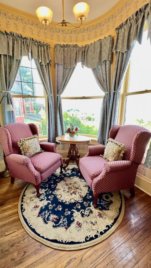 The Hancock House Bed & Breakfast Inn Dubuque Eksteriør billede