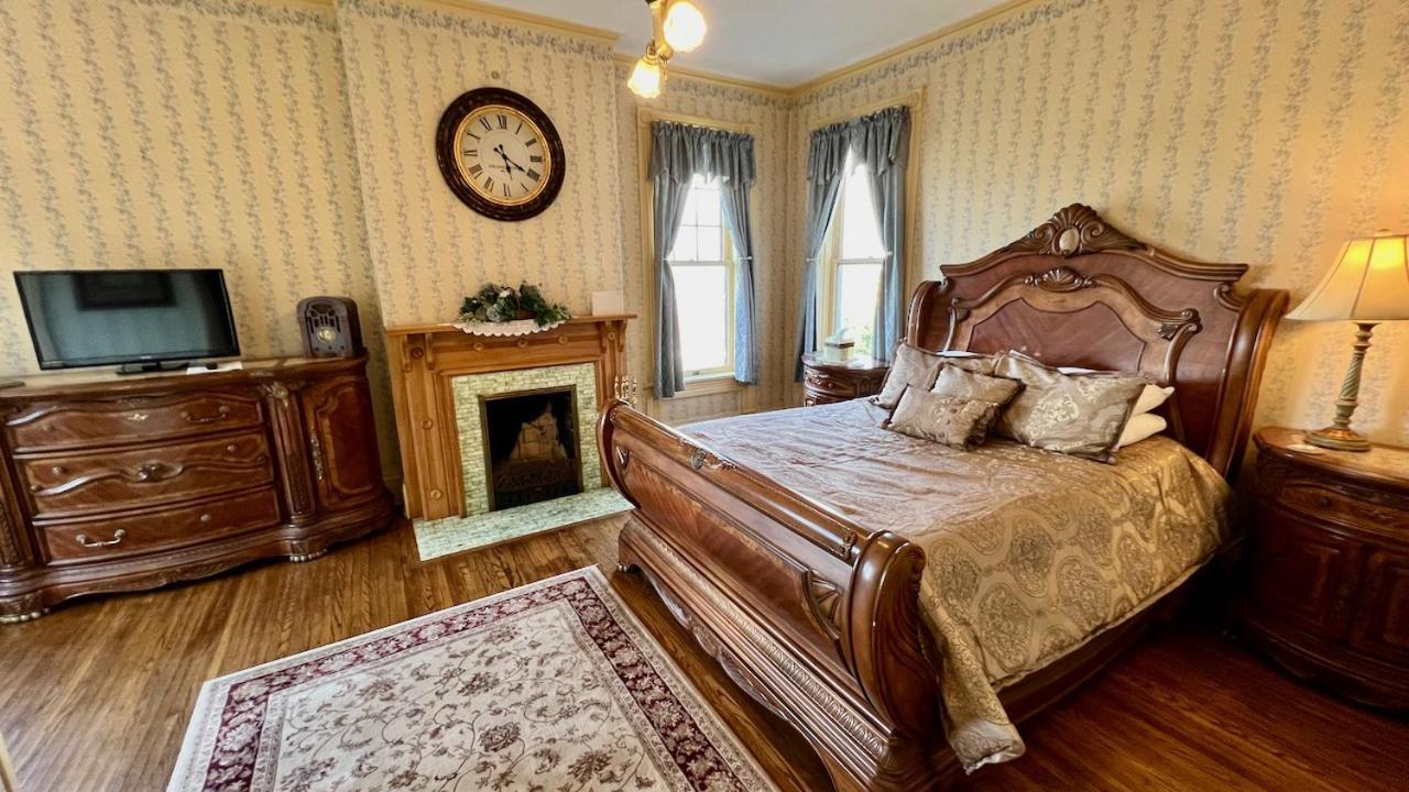 The Hancock House Bed & Breakfast Inn Dubuque Eksteriør billede