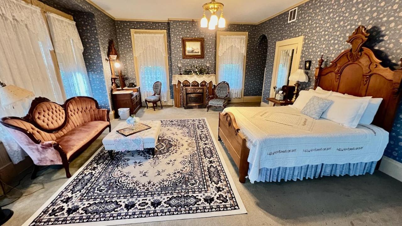 The Hancock House Bed & Breakfast Inn Dubuque Eksteriør billede
