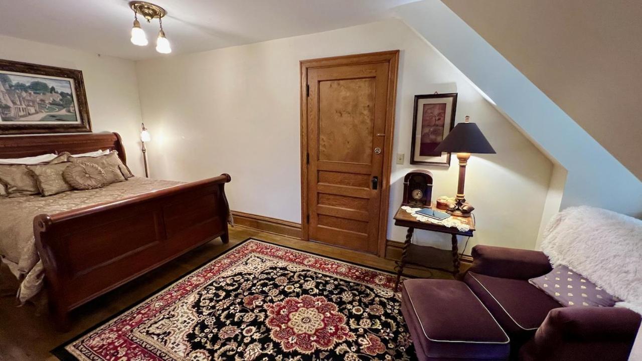 The Hancock House Bed & Breakfast Inn Dubuque Eksteriør billede