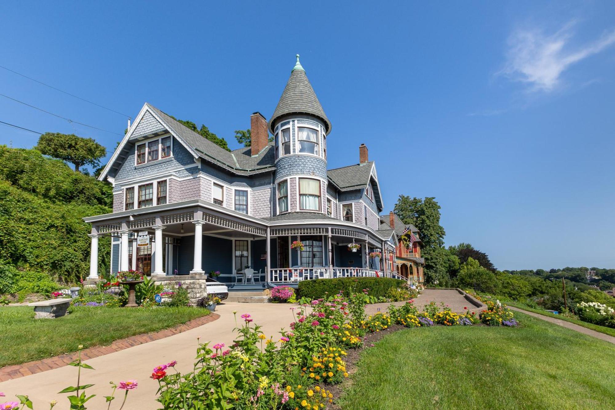 The Hancock House Bed & Breakfast Inn Dubuque Eksteriør billede